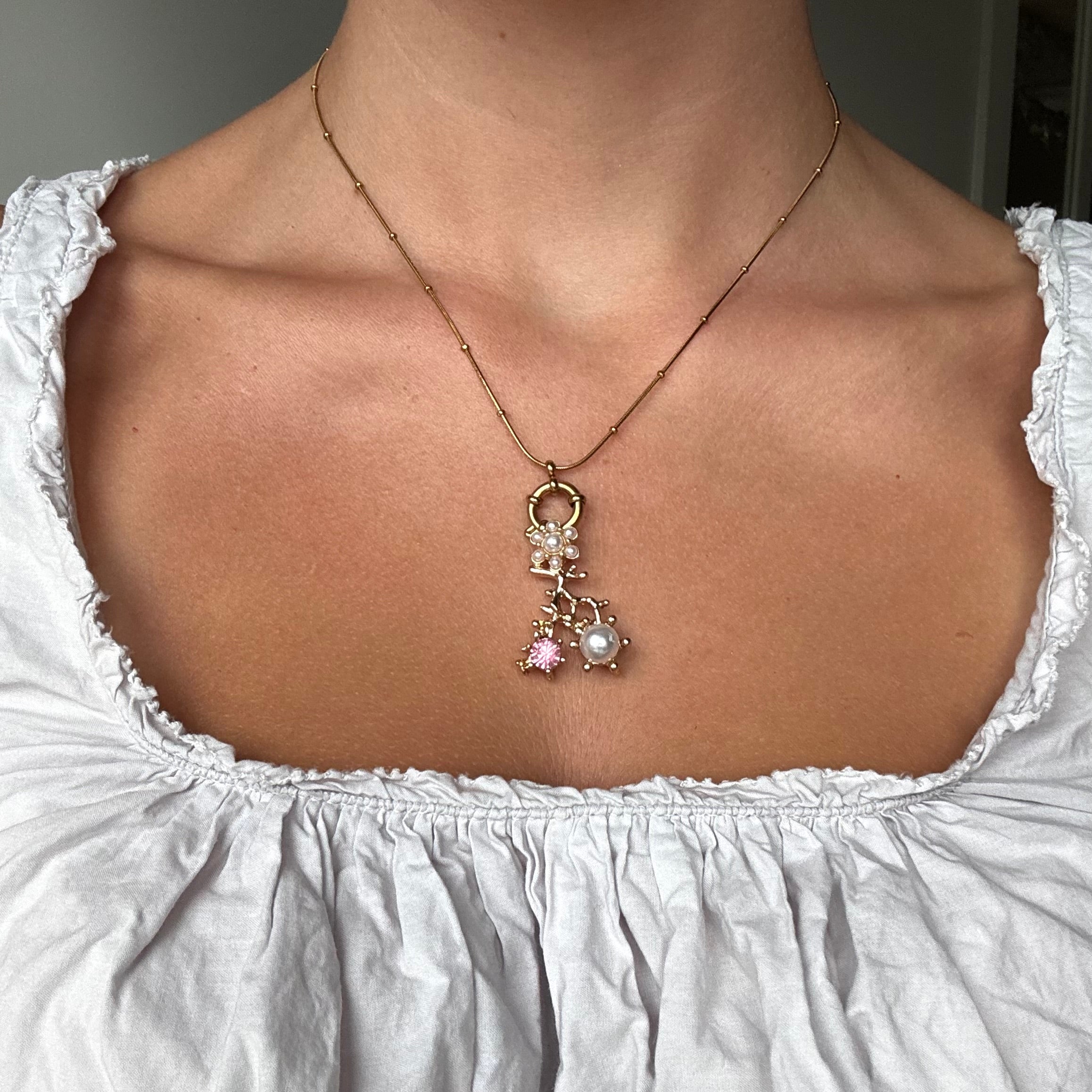 Kaia Statement Pendant