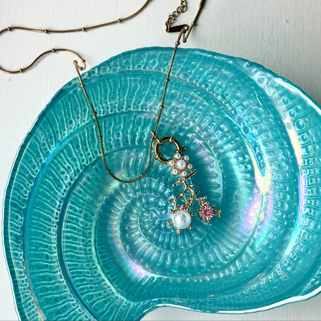 Kaia Statement Pendant